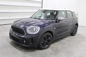 damaged passenger cars Mini Cooper _COUNTRYMAN 2023/11