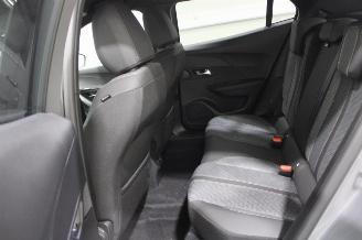Peugeot 2008  picture 11