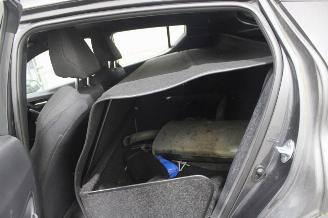 Toyota C-HR  picture 12