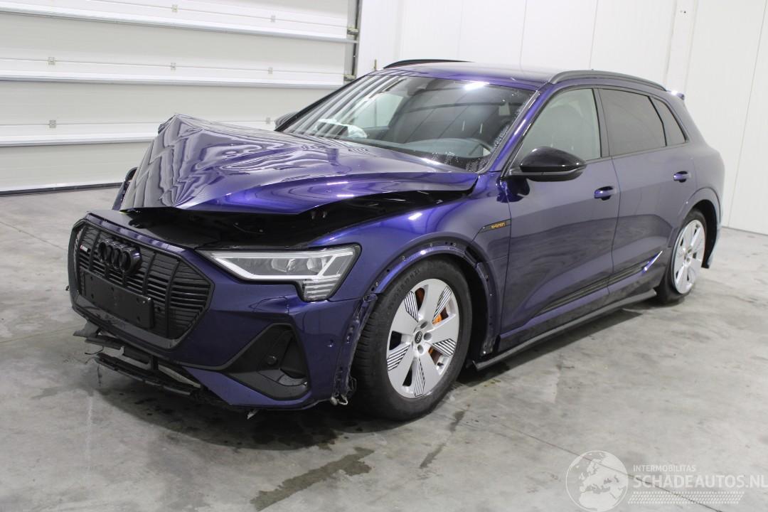 Audi E-tron 