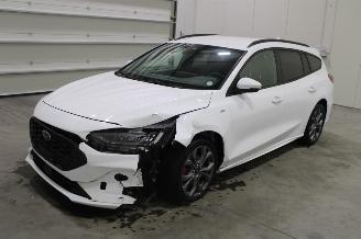 damaged passenger cars Ford Focus  2023/3