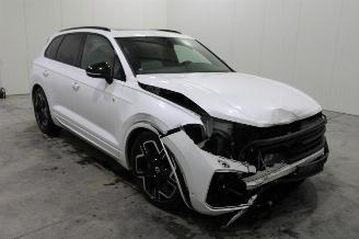 Volkswagen Touareg  picture 2