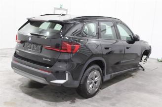 BMW iX1  picture 3