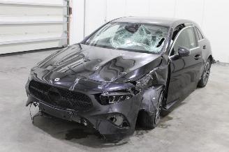 Damaged car Mercedes A-klasse A 180 2023/11