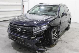 krockskadad bil auto Volkswagen Touareg  2022/3