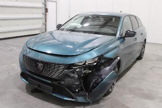 damaged passenger cars Peugeot 308  2022/12