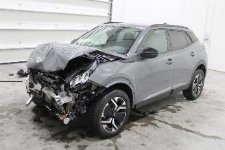 skadebil auto Peugeot 2008  2024/10