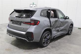 BMW iX1  picture 3