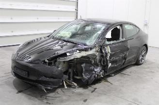Damaged car Tesla Model 3  2022/11