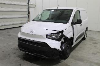 krockskadad bil auto Toyota ProAce  2026/4