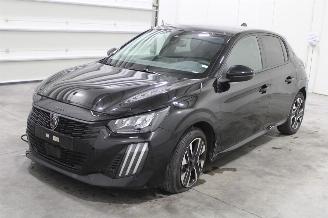 Schadeauto Peugeot 208  2025/3