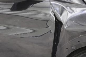 Peugeot 208  picture 8