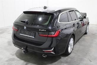 BMW 3-serie 330 picture 3