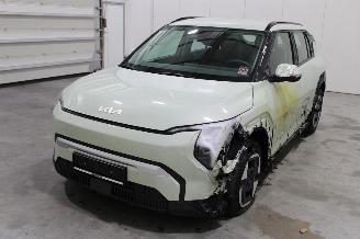 krockskadad bil auto Kia EV3  2025/5