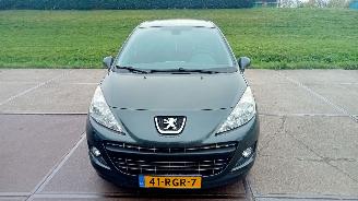 Coche accidentado Peugeot 207  2011/6