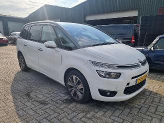 Damaged car Citroën Grand C4 Picasso e-HDi 115 Aut. 7 Stoelen Pano 2015/4