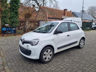 uszkodzony samochody osobowe Renault Twingo 1.0 SCE 52KW 2016/3