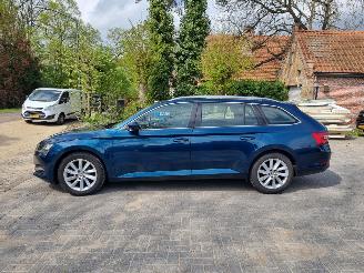 Skoda Superb 1.5 TSI Bussines Navi Stoelverw. picture 2