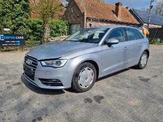 Coche accidentado Audi A3 2.0 TDI 110KW Clima Navi 2015/7