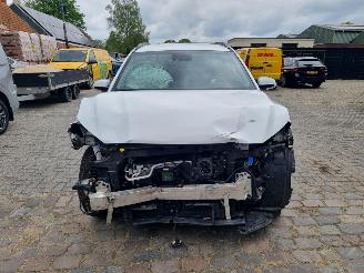 Hyundai Kona EV 64kWh Premium Sky picture 8