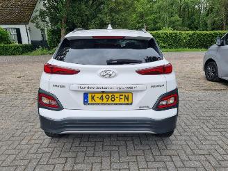 Hyundai Kona EV 64kWh Premium Sky picture 4