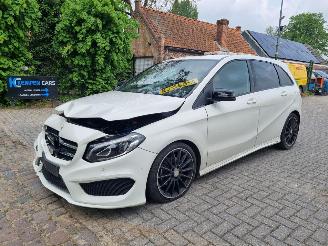 krockskadad bil auto Mercedes B-klasse 180 Aut. AMG Line 2016/5