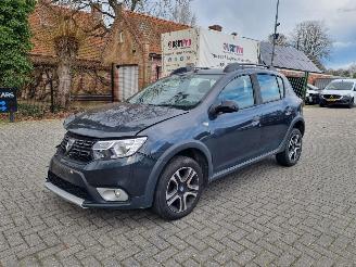 Avarii autoturisme Dacia Sandero Stepway BlueDCI 95 Airco Navi 2021/1