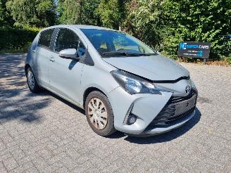 Coche accidentado Toyota Yaris 1.5 VVT-I Y-oung Airco 2018/8