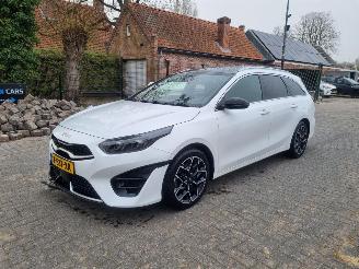 damaged passenger cars Kia Ceed 1.0 T-GDI GT-Line Pano Navi Stoelverw. 2023/10
