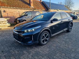 damaged passenger cars Kia Xceed 1.6 GDi PHEV DynamicLine 2023/8