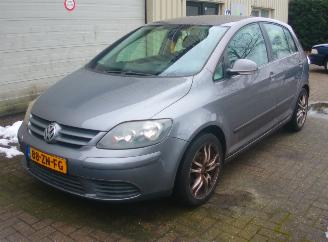 krockskadad bil auto Volkswagen Golf plus  2008/4