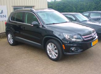 Schadeauto Volkswagen Tiguan 2.0 TSI 2012/2