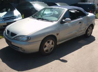 demontáž osobní automobily Renault Mégane cabriolet 1999/1