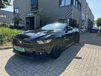 krockskadad bil auto Ford Mustang 5.0 GT AUT CABRIO 50 YEARS NAVI/CLIMA/PDC/CAMERA/LED VOL! 2015/9