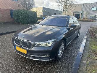 damaged passenger cars BMW 7-serie 740 LWB i-Performance / Full Options 2016/8