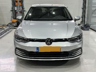 Volkswagen Golf TSI R-LINE DSG IQ LED / BLIND SPOT / CAMERA / STUURVERW VOL! picture 2