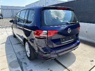 Volkswagen Touran 1.4 TSI MINIMAL DAMAGE | DRIVEABLE DAMAGE picture 6