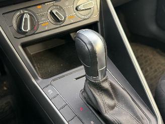 Volkswagen Polo DSG AUTOMAAT / DRIVEABLE DAMAGE / LED / STOELVERWARMING picture 8