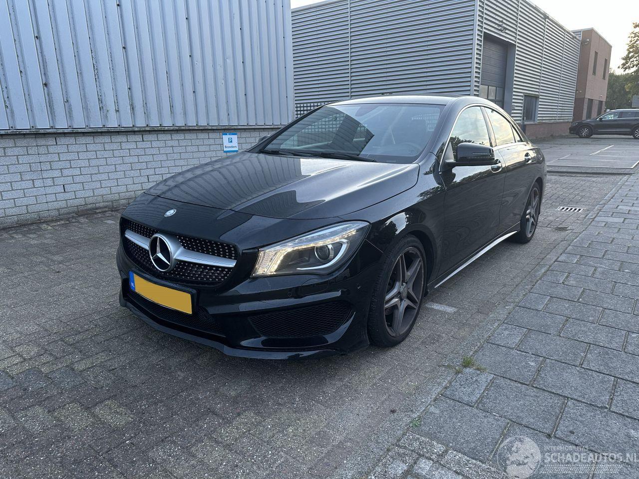 Mercedes Cla-klasse AMG CLA180 / NAVI / LED / ALCANTARA / PDC / MFS