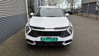 Kia Sportage Kia SPORTAGE 1.6 T-GDi Hybrid DynamicLine CAMERA/STOELVERW V+A / STUURVER/RADAR VOL NIEUW! picture 3