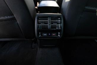Volkswagen Passat 1.4 TSI ACT 3X R-LINE PANO/LEDER/LED/NAVI/CLIMA SCHADEVRIJ/DAMAGEDFREE picture 19