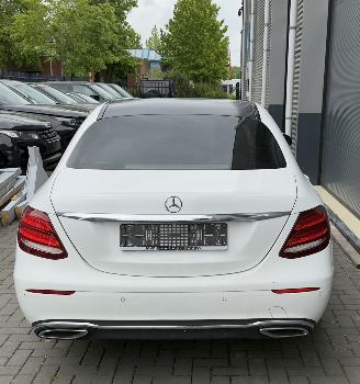 Mercedes E-klasse LED / CAMERA / NAVIGATIE / AMG VELGEN VOLLEDIG RIJDBAAR picture 5