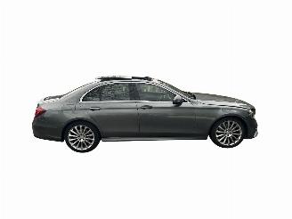 Mercedes E-klasse 200 AMG PANO/LED/19INCH picture 7