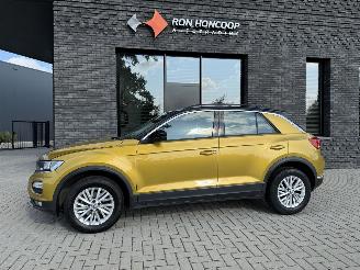 Schadeauto Volkswagen T-Roc 1.5 TSI 150PK DSG7 Style 2020/7