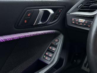 BMW 1-serie 118i 136PK Steptronic M-Sport PANO KUIP VOL! picture 37