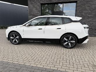 BMW iX xDrive40 Shadow Line 77kWh 326PK FULL OPTIONS! picture 16