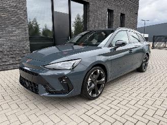 Cupra Leon ST NEW! 1.5 eTSI 150PK DSG7 picture 3