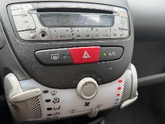 Peugeot 107 1.0-12 V XS 5 deurs Airco! Opendak picture 8