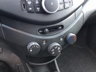 Chevrolet Spark Sprak 1.0 16v ls zeer lichte schade met Nw apk picture 10
