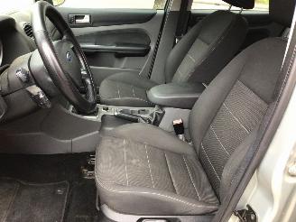 Ford Focus 1.8 LIMITED lichte schade picture 7